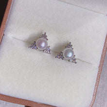 Load image into Gallery viewer, Pyramid Earrings
