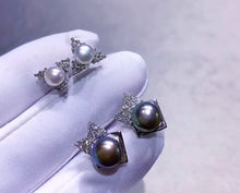 Load image into Gallery viewer, Black Pearl Earrings
