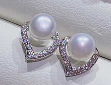 Load image into Gallery viewer, Heart Pearl Earrings
