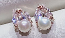 Load image into Gallery viewer, The Twins Pearl Earrings
