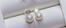 Load image into Gallery viewer, The Energy Pearls Earrings
