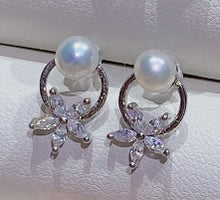 Load image into Gallery viewer, Funky Flowers Pearls Earrings
