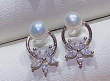Load image into Gallery viewer, Funky Flowers Pearls Earrings
