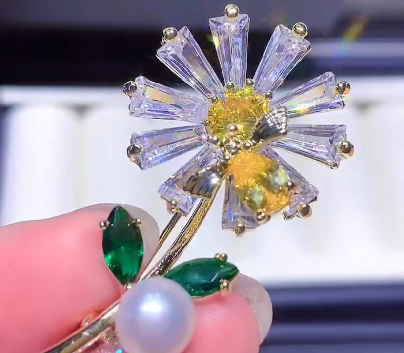 White Hawkbit Brooch