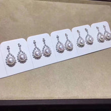Load image into Gallery viewer, Cradle Pearl Earrings
