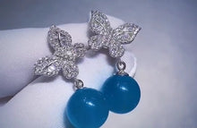 Load image into Gallery viewer, Amazon Stone Earrings
