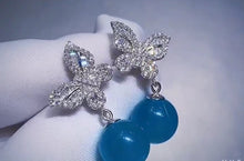 Load image into Gallery viewer, Amazon Stone Earrings
