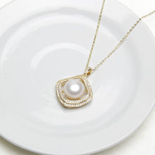 Load image into Gallery viewer, Golden Square Necklace
