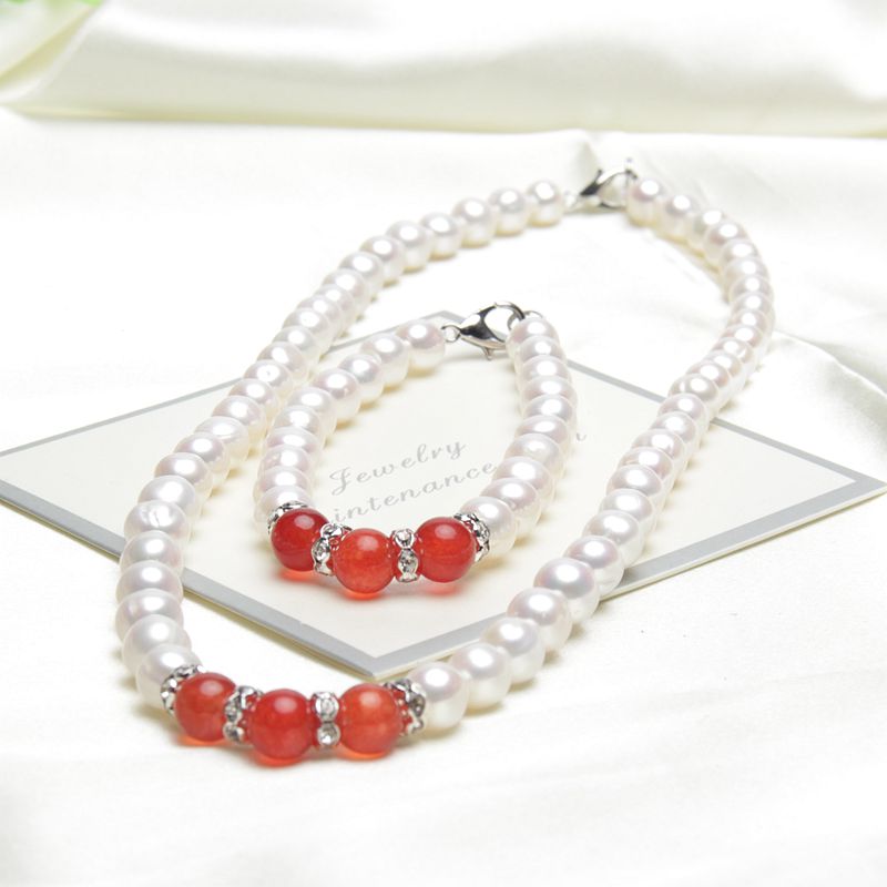 White Pearls and Red Agate Set