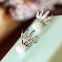 Load image into Gallery viewer, Pretty Stud Earrings
