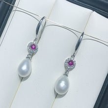 Load image into Gallery viewer, Thistle Eye Earrings
